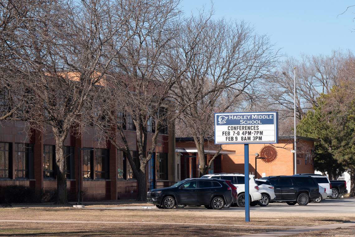 Hadley Middle School at 1101 N Dougherty Ave. Jaime Green/The Wichita Eagle