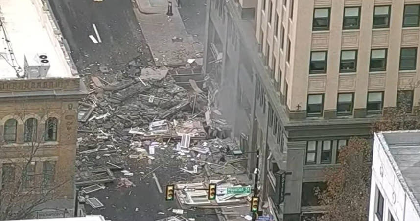 德州沃思堡一處飯店發生爆炸。（圖／翻攝自社群網站X）