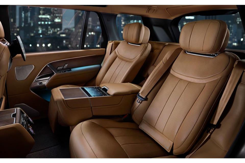 RR_22MY_28_LWB_Interior_261021_098.jpg