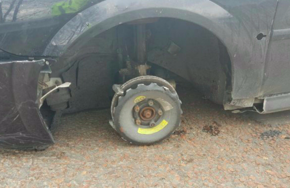 The motorist was driving without a front left wheel (Picture: Lancashire Road Police)