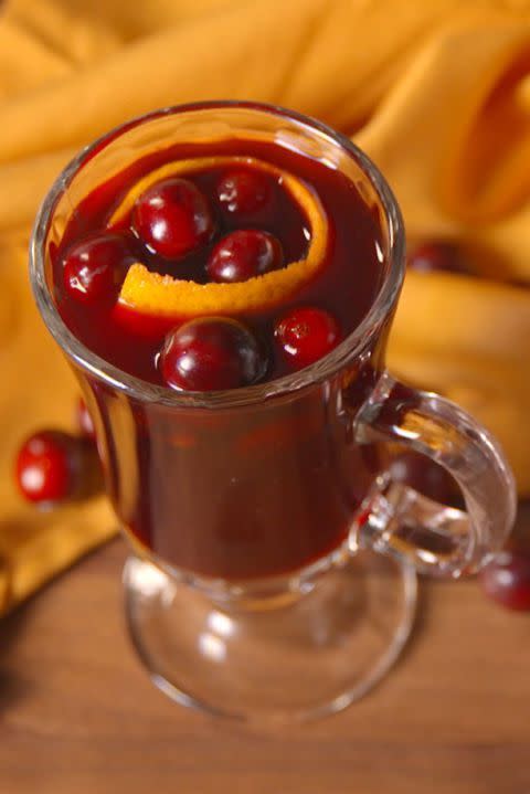 Slow-Cooker Cranberry Mulled Wine