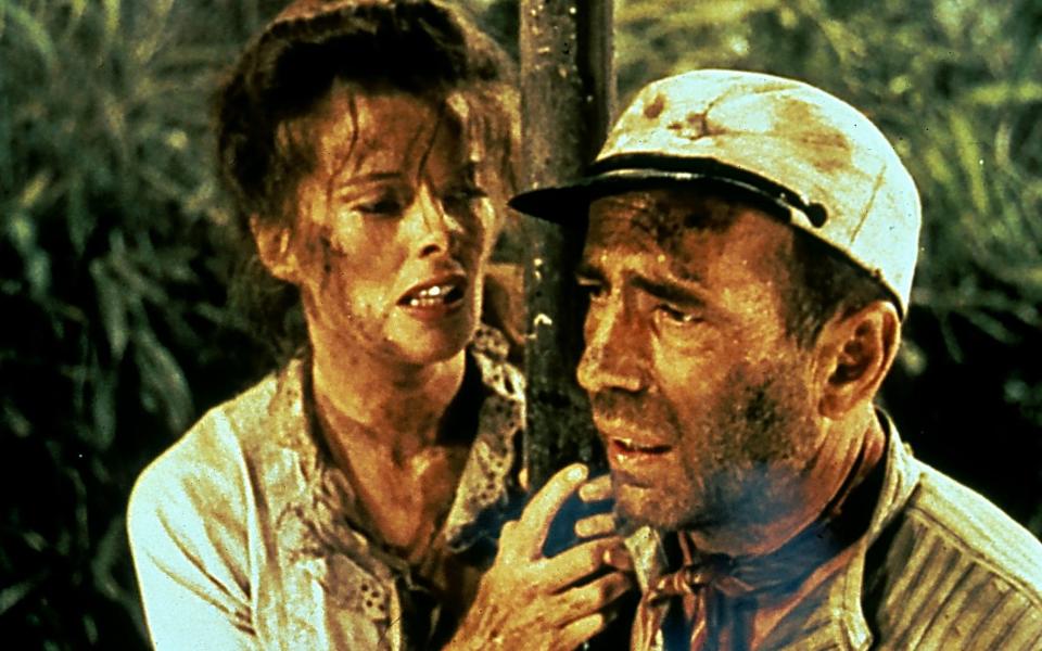 Katharine Hepburn and Humphrey Bogart contemplate disaster on the waters of the Belgian Congo - Ullstein Bild