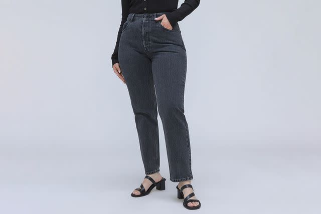 <p>Everlane</p>