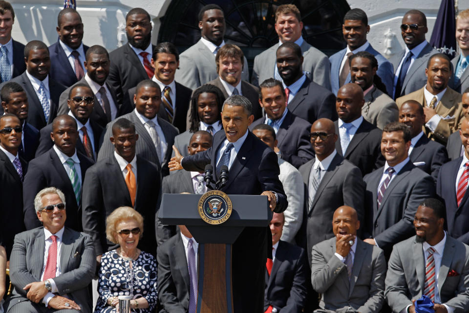 WASHINGTON, DC - JUNE 08: U.S. President Barack Obama (C) welcomes the National Football League Super Bowl champions New York Giants to the White House June 8, 2012 in Washington, DC. The Giants defeated The New England Patriots 21-17 to win Super Bowl XXXXVI. (Photo by Chip Somodevilla/Getty Images)