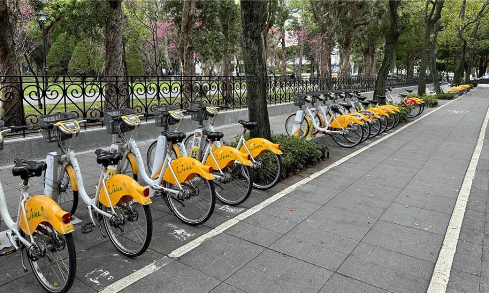 台北市YouBike總騎乘次數，於今年3月30日突破3億人次，而第3億次騎乘的幸運民眾將獲得2萬元超市禮券。（示意圖，丁上程攝）