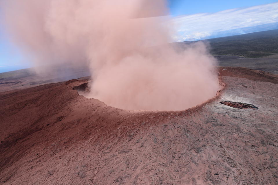 Impactantes imágenes de la erupción del volcán Kilauea, el más activo en Hawái