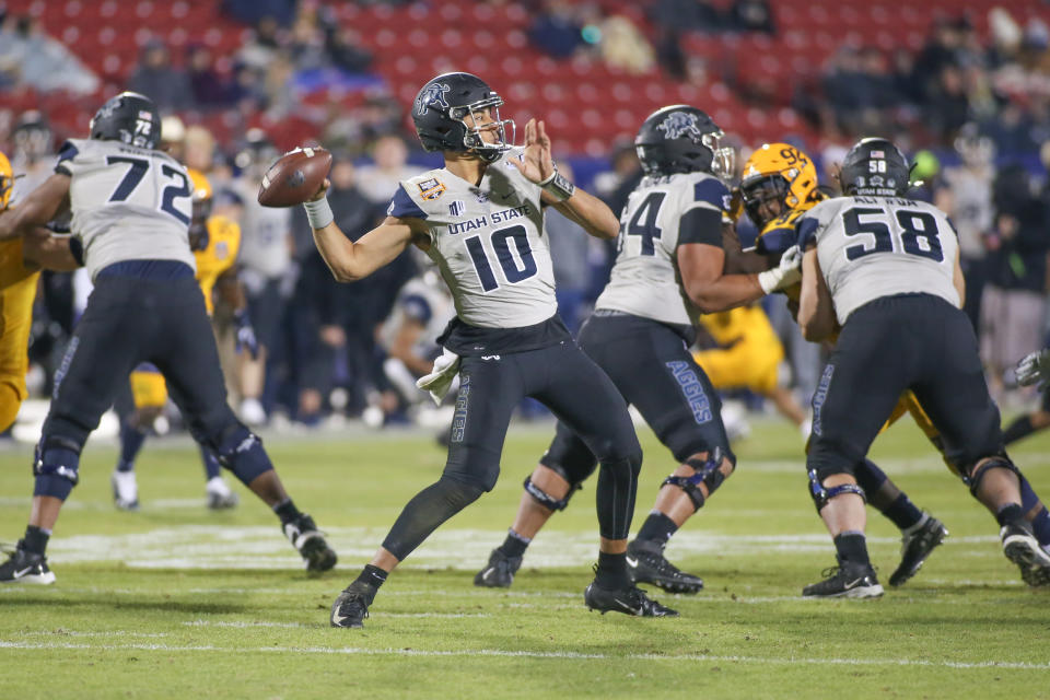 FRISCO, TX - DECEMBER 20: Utah State Aggies quarterback Jordan Love (10) passes during the Tropical Smoothie Cafe Frisco Bowl on December 20, 2019 at Toyota Stadium in Frisco, TX. (Photo by George Walker/Icon Sportswire via Getty Images)