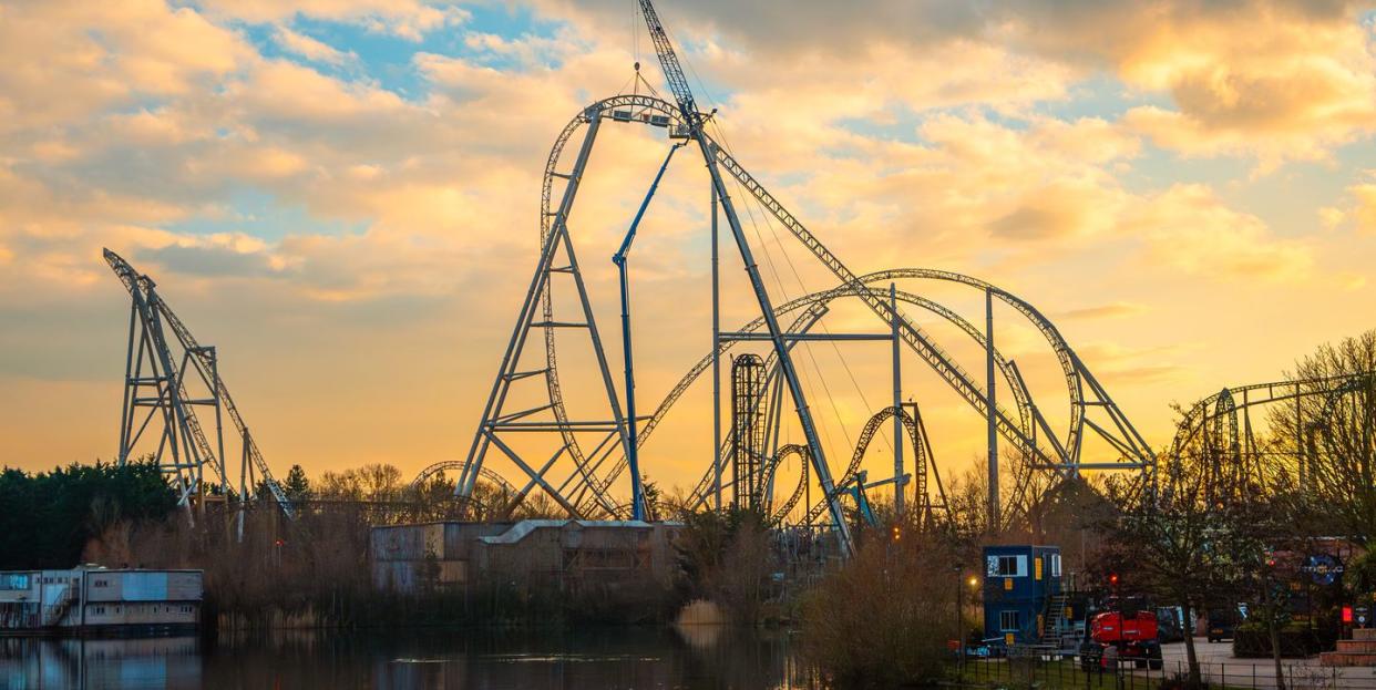 the last peice of tracked laid on hyperia ride at thorpe park resort