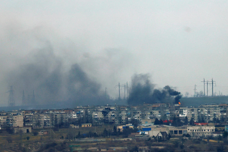 Rauch über der Stadt Soledar nach russischen Angriffen. (Bild: Reuters)