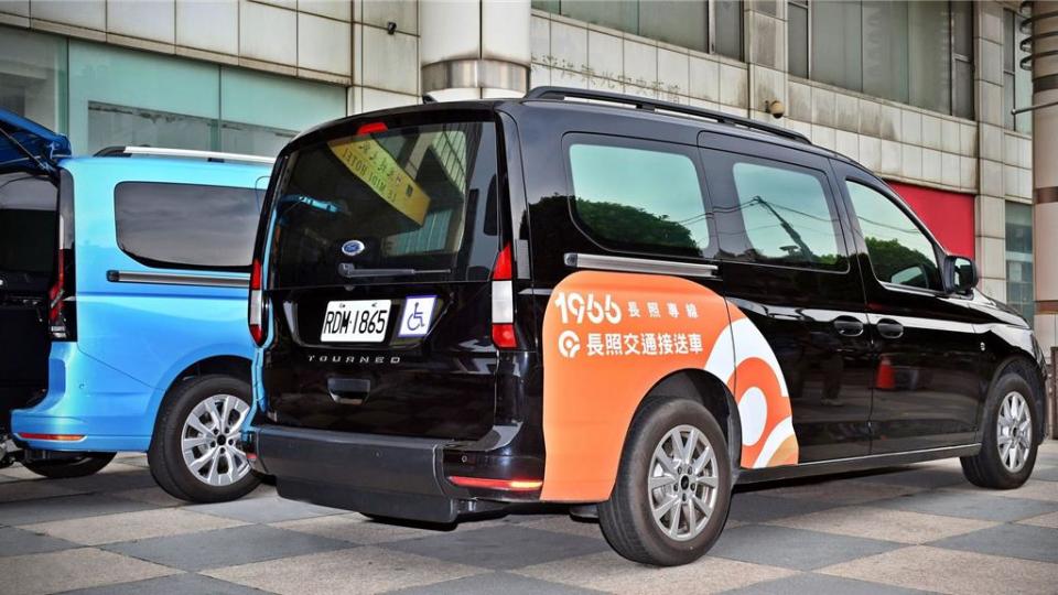 台灣無障礙汽車公司選用New Ford Tourneo Connect旅玩家福祉車作為首批百輛的服務車款。圖／業者提供