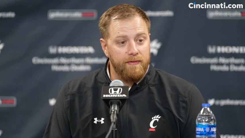 Tom Manning leaves from his UC offensive coordinator job after a little more than a month.