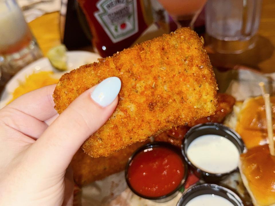 chilis mozzarella sticks