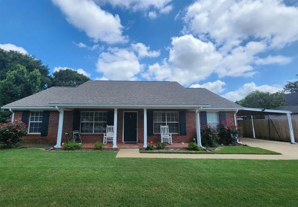 The home at 104 Shannon Court in Prattville's Pecan Ridge Estates includes three bedrooms and two bathrooms within 1,550 square feet of living space. The property includes a gorgeous pool and is for sale for $260,000.
