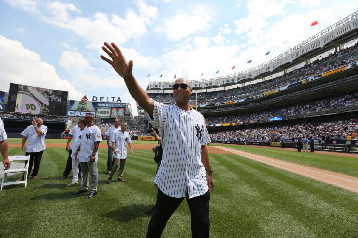 2014 Derek Jeter Retirement Final Season New York Yankees Jersey Captain  Patch