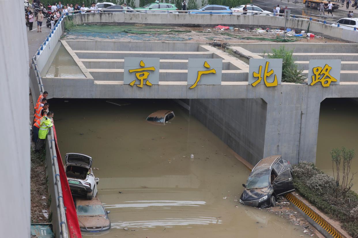 China Flooding (Chinatopix)