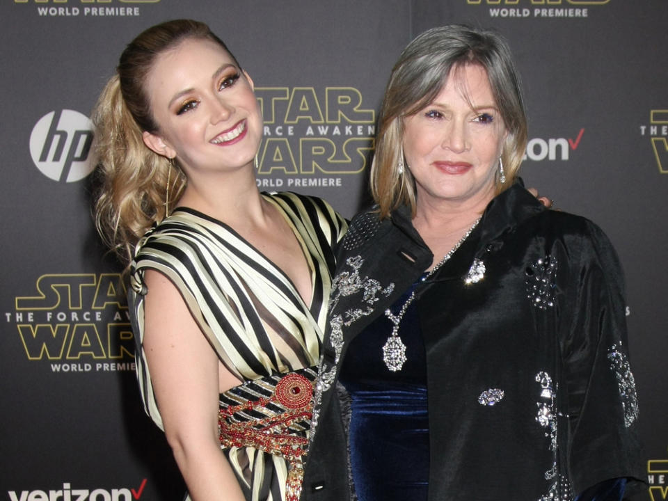 Billie Lourd (l.) und Carrie Fisher im Jahr 2015 (Bild: Kathy Hutchins/Shutterstock.com)