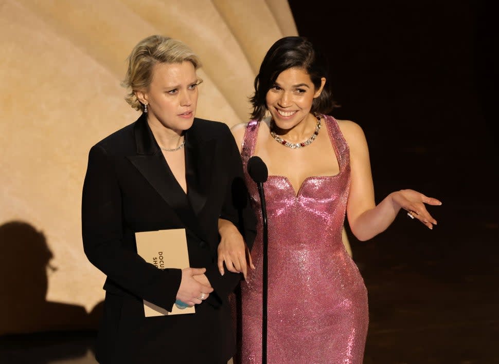 Kate McKinnon and America Ferrera at the 2024 Oscars 