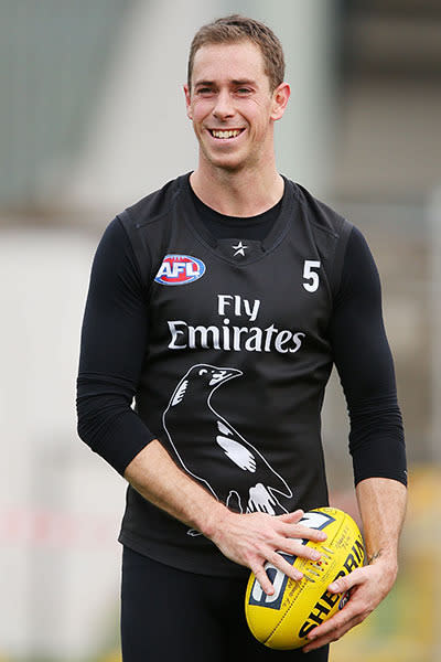 Collingwood premiership captain Nick Maxwell bowed to injury, announcing his retirement after 208 AFL games.