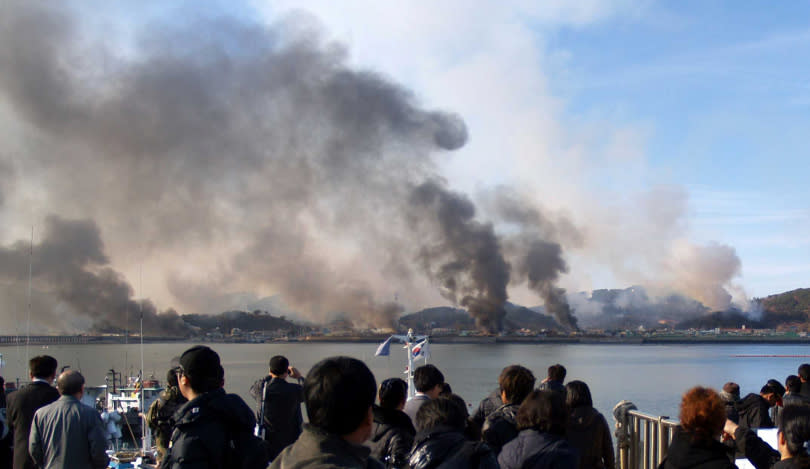 南韓延坪島2010年11月23日也曾遭北韓軍方炮火攻擊造成4人死亡。（圖／達志／美聯社）