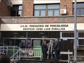 <p>La Facultad de Psicología de la Universidad Complutense no ha abierto sus puertas porque eran las mujeres las encargadas de abrir.<br>Foto: Twitter/oprimide </p>