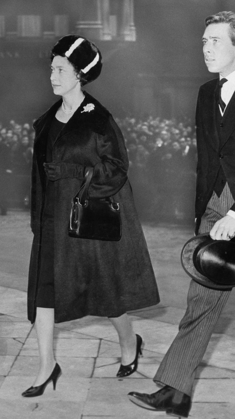 Princess Margaret pays respects to JFK