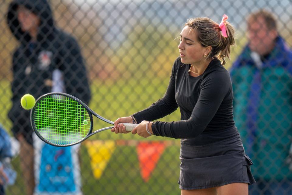 Upper Arlington sophomore Alexa Roth reached the Division I state tournament in doubles a year ago with her older sister, Isabella, and will try to do so this week with teammate Alice Hawley.