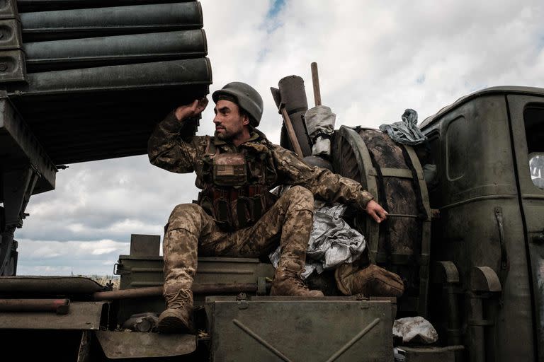 Un soldado ucraniano en Kharkiv