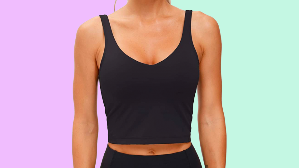 Stay comfy with a cropped tank-style sports bra.