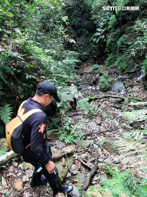 賴姓男子登山迷途，警消及民間搜救團體共407人次共同參與搜救。（圖／翻攝自南投消防隊）