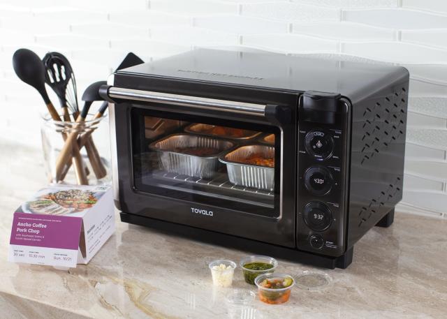 Tovala's Smart Oven Wants to Replace Your Microwave