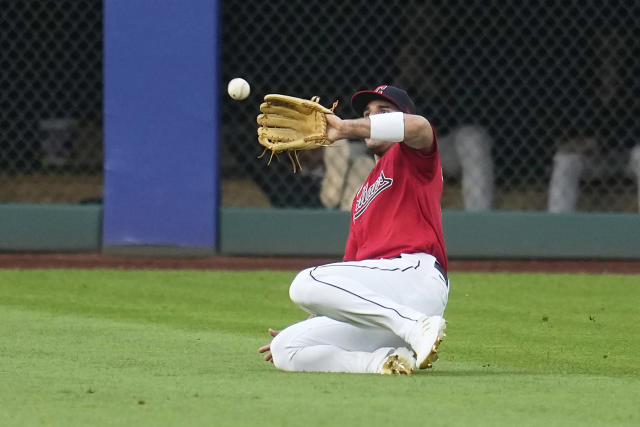 Kwan hits 1st career homer as Guardians edge Blue Jays