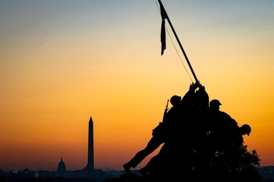 Monumento del memorial de la batalla de Iwo Jima (1945) en Washington DC.