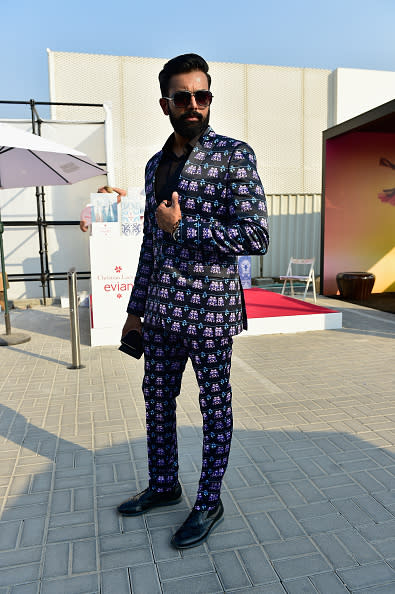 Estampas grandes y colores estridentes. Son ideales para un look informal. Sin embargo, si recién te inicias en esto de los trajes estampados, mejor opta por un modelo discreto. - Foto: Cedric Ribeiro/Getty Images