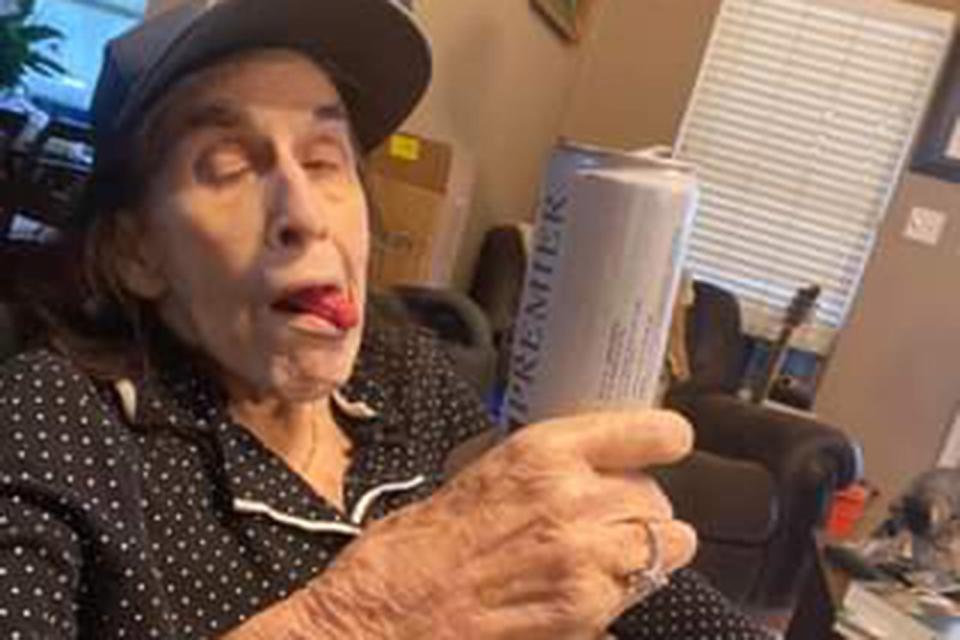 Ruth Buzzi Jokes About ATV-ing and 'Day Drinking' Less Than 2 Months After Strokes Hi there, can I please have this pic from her FB post? https://m.facebook.com/story.php?story_fbid=pfbid0bb6DsAp5hXGDyAQVZRz7NGnE8vpSr356JXJmLKDxnhysWE9gSfA4cNCJGrw3YJpbl&amp;id=100052018909496