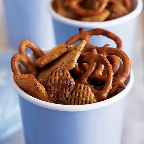 Crispy and Spicy Snack Mix