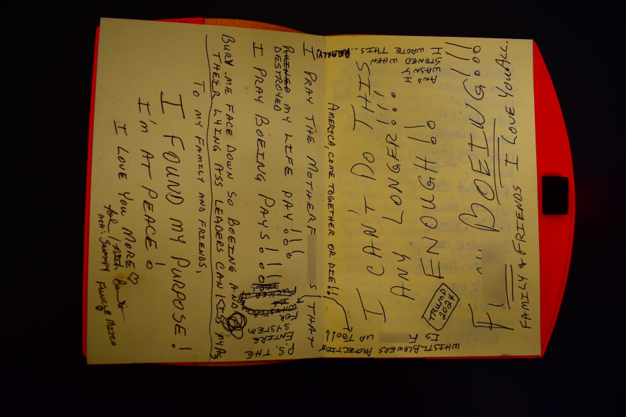 This note found in Barnett’s vehicle was provided by the Charleston Police Department.