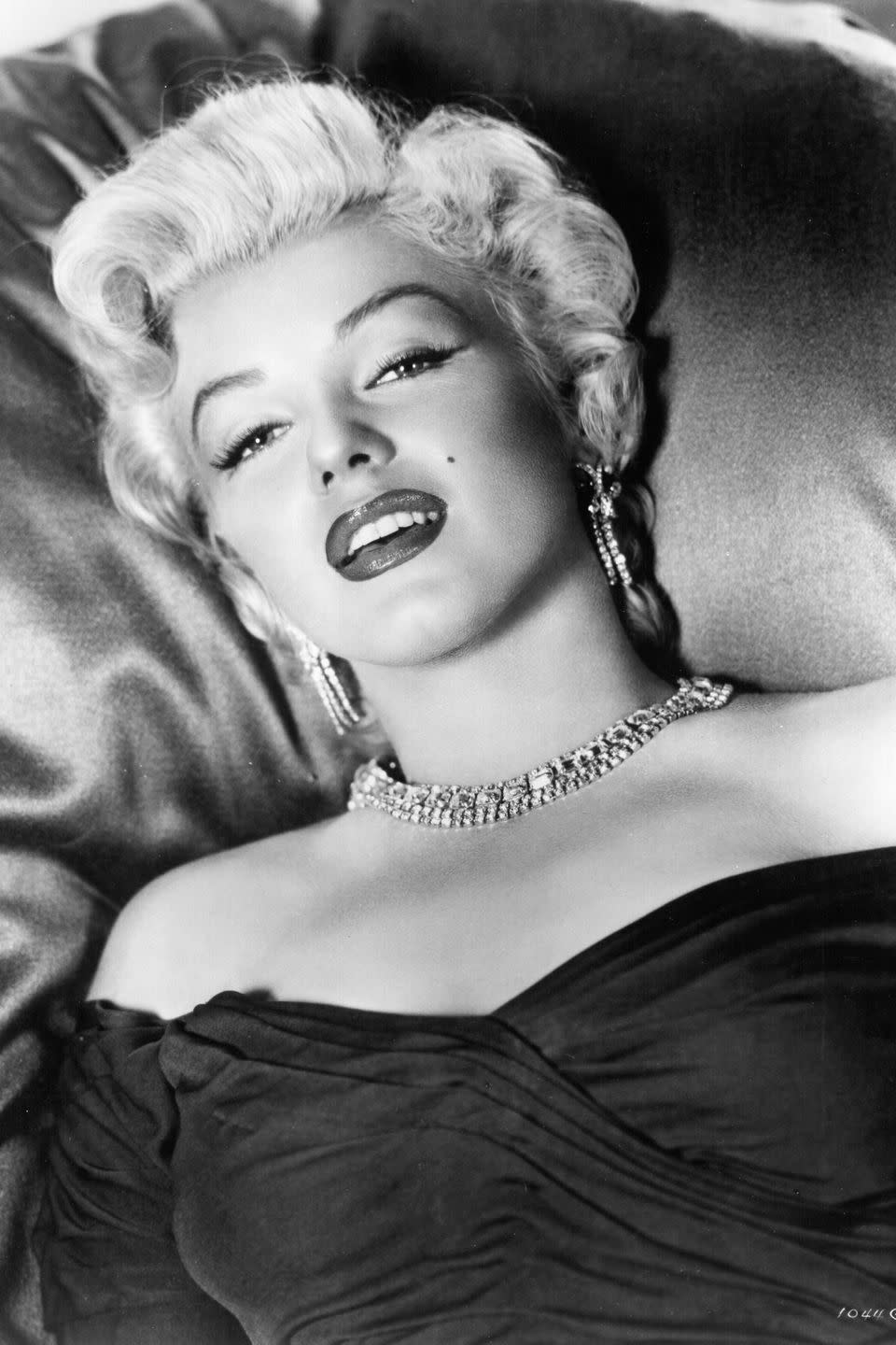 50 Insanely Glamorous Photos of Marilyn Monroe You Have to See Right Now