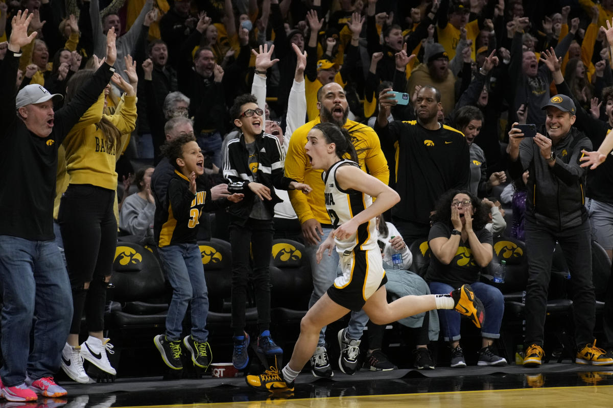 Caitlin Clark aus Iowa betäubt Indiana Nr. 2 mit einem Buzzer Beater