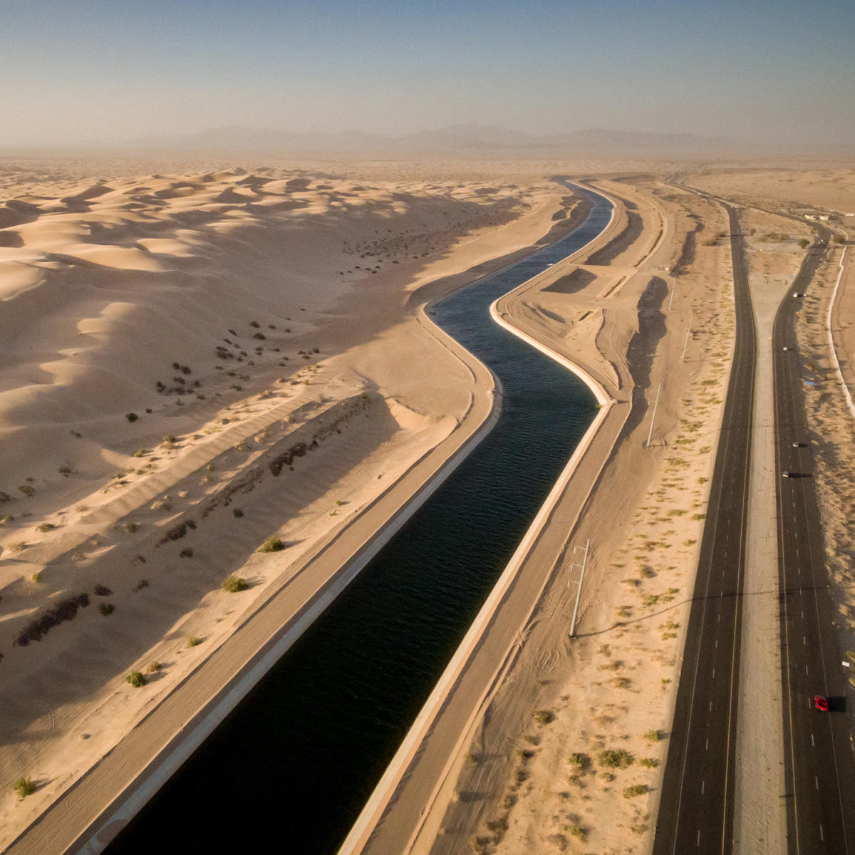 Rivers in the desert. Великая рукотворная река Ливия. Каракумский оросительный канал. Рукотворная река Каддафи. Пустыня Каракум в Туркменистане.