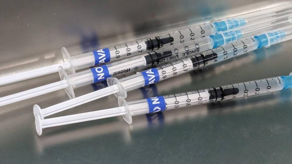 疾管署10日表示，首日統計接種Novavax疫苗者有3752人次。圖為Novavax疫苗接種用針筒。（中央社）