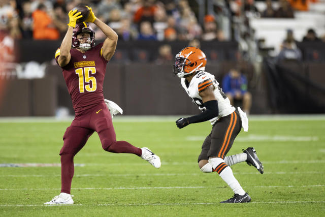 WATCH: Dax Milne makes one-handed catch at Commanders' OTAs