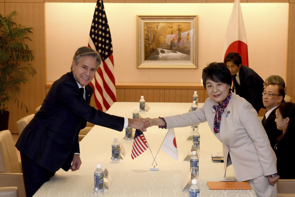 U.S. Secretary of State Antony Blinken, left, shakes hands with Japanese Foreign Minister Yoko Kamikawa prior to their bilateral meeting at the foreign ministry in Tokyo Tuesday, Nov. 7, 2023. (Toshifumi Kitamura/Pool Photo via AP)