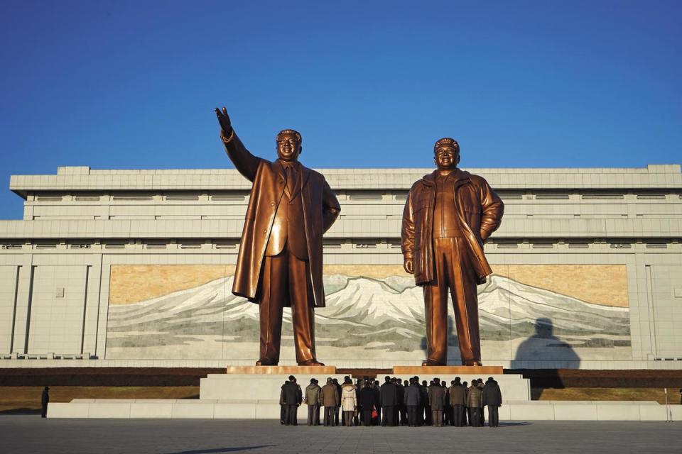 北韓百姓出身階級決定了一生的命運，人民依對金家忠誠度分核心階層、動搖階層和敵對階層3大階層。