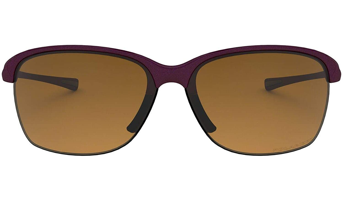 Rectangle sunglasses with raspberry frame.