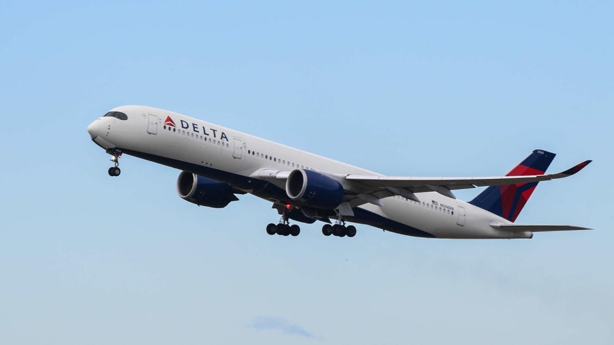 Delta Flight Forced into Emergency Landing Due to Passenger’s Diarrhea: A Biological Emergency