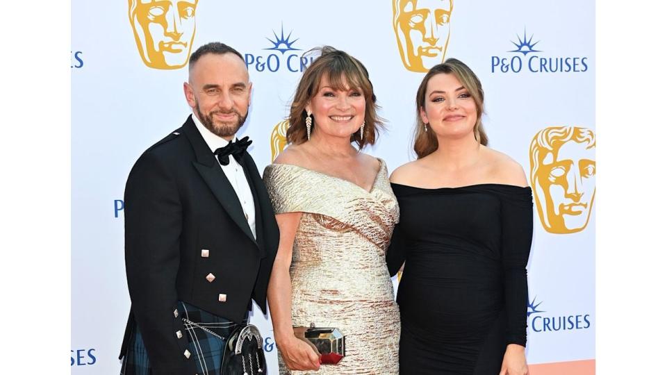 Lorraine Kelly and her daughter Rosie Smith posing together