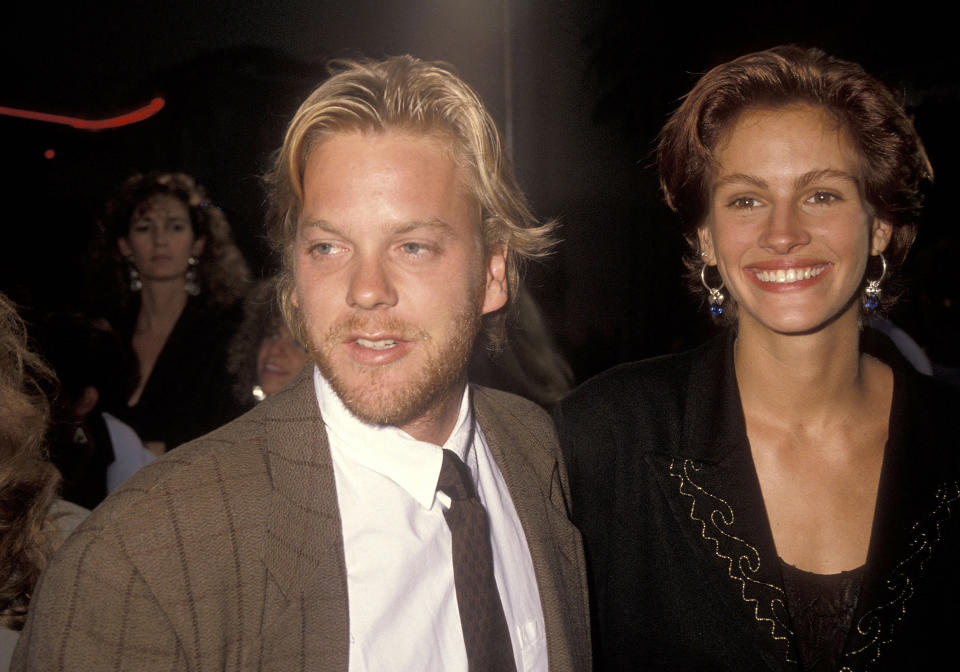 Actor Kiefer Sutherland and actress Julia Roberts attend the 'Flatliners' Hollywood Premiere on August 6, 1990 at Mann's Chinese Theatre in Hollywood, California. (Photo by Ron Galella, Ltd./Ron Galella Collection via Getty Images)