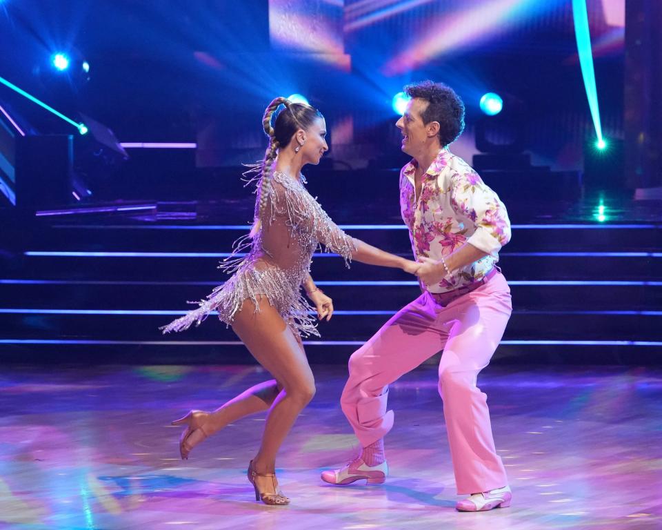 Jason Mraz and Daniella Karagach on "Dancing With the Stars"