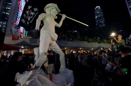 Protesters erect Lady Liberty statue in Hong Kong