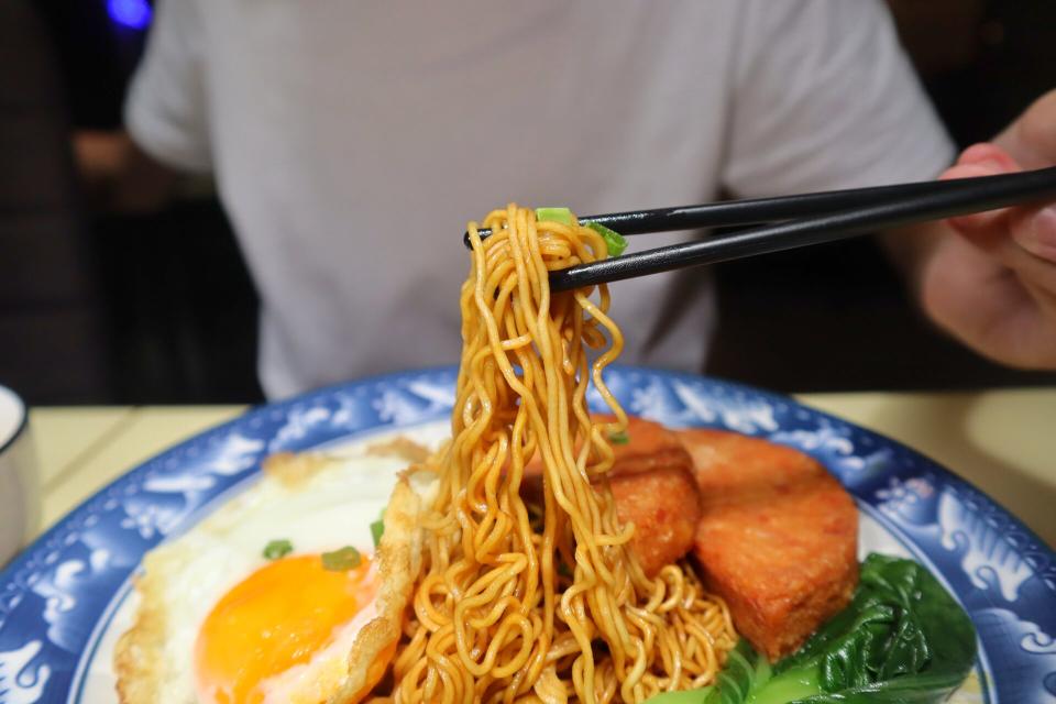 jiang cantonese tapas -noodle closeup